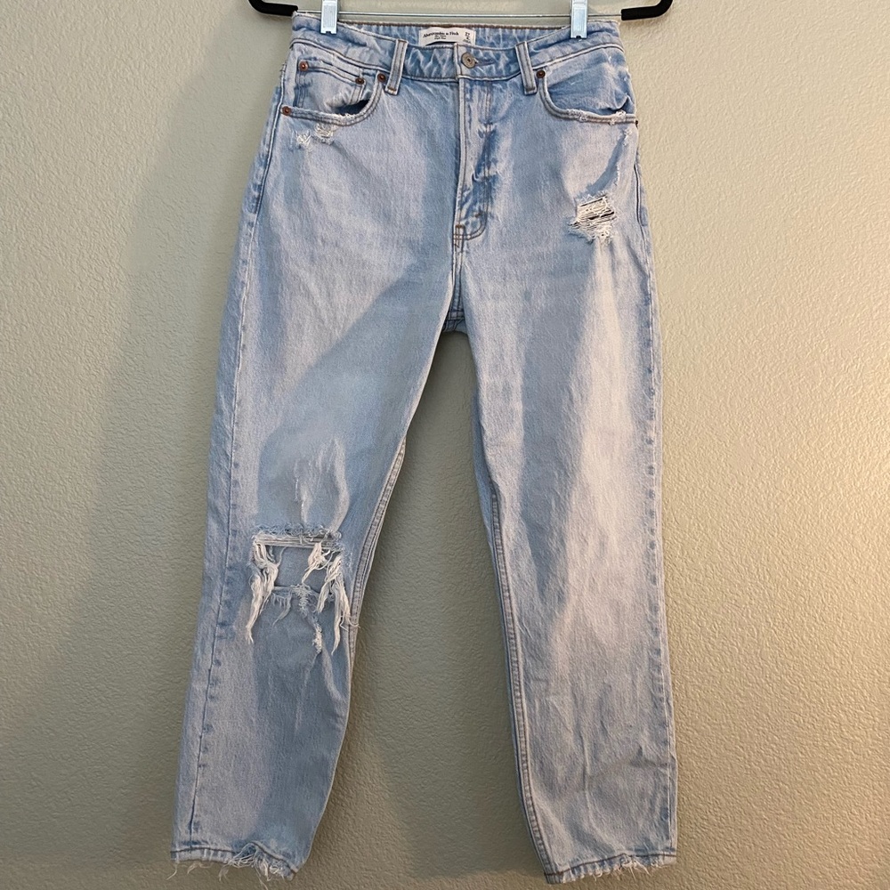 Abercrombie The Mom High Rise Jean (Curve Love & Short)